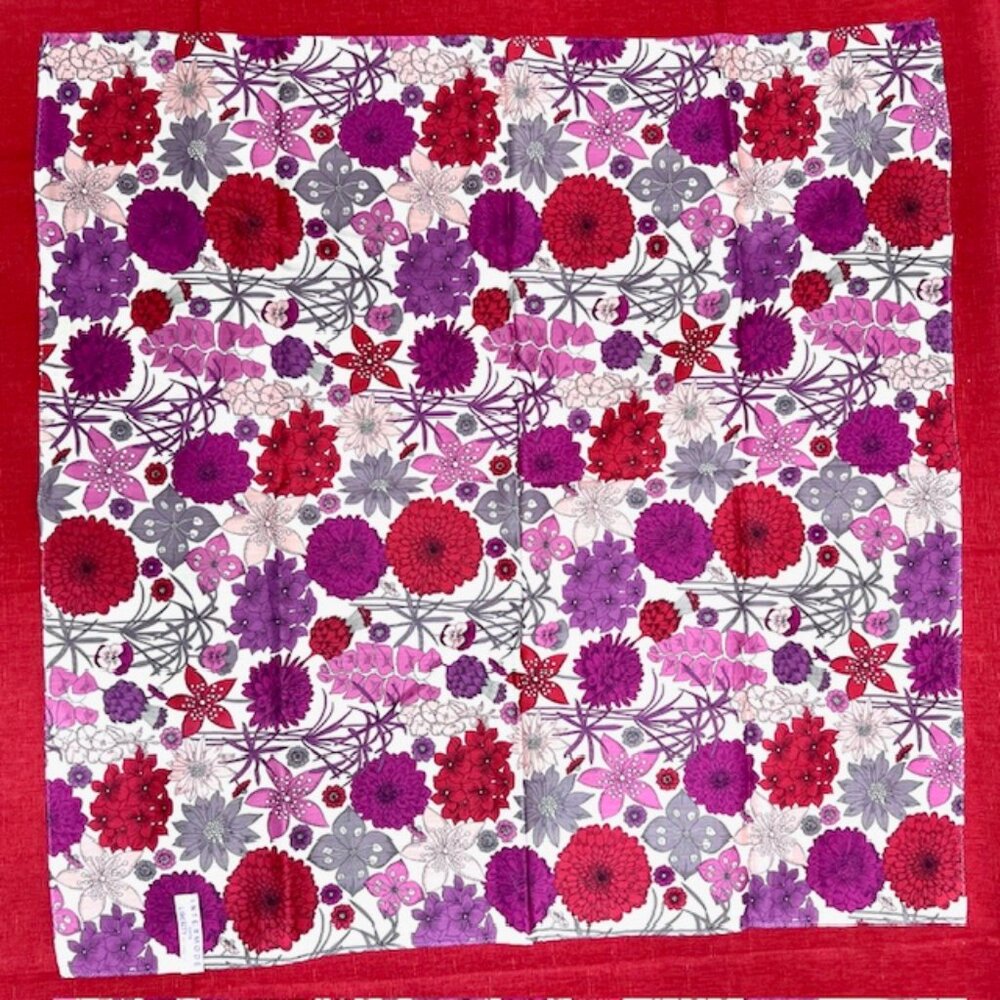 BUNDLE 4: YSL-COURREGES-LIBERTY-SHILLA Scarf/Lg Handker Cott/Silk 24" - 22"(93) - Picture 15 of 16